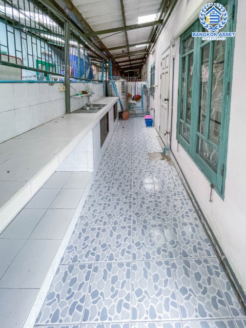 *****ทาวน์โฮมมือสองย่านปทุมธานี ม.ชมฟ้า วรางกูล รังสิต-คลอง2 #หลังมุม เนื้อที่กว้างขวางถึง 29.2 ตร.ว. ฟังก์ชัน 3 ห้องนอน 3 ห้องน้ำ 1 ที่จอดรถ บ้านราคาถูก ทำเลดี เชื่อมต่อถ.ลำลูกกา, ถ.รังสิต-องครักษ์ เดินทางสะดวก จองเลยวันนี้!